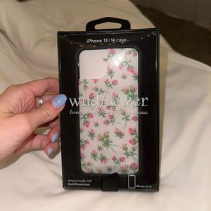 BRAND NEW Wildflower Rosie Posie iPhone 13/14 Case